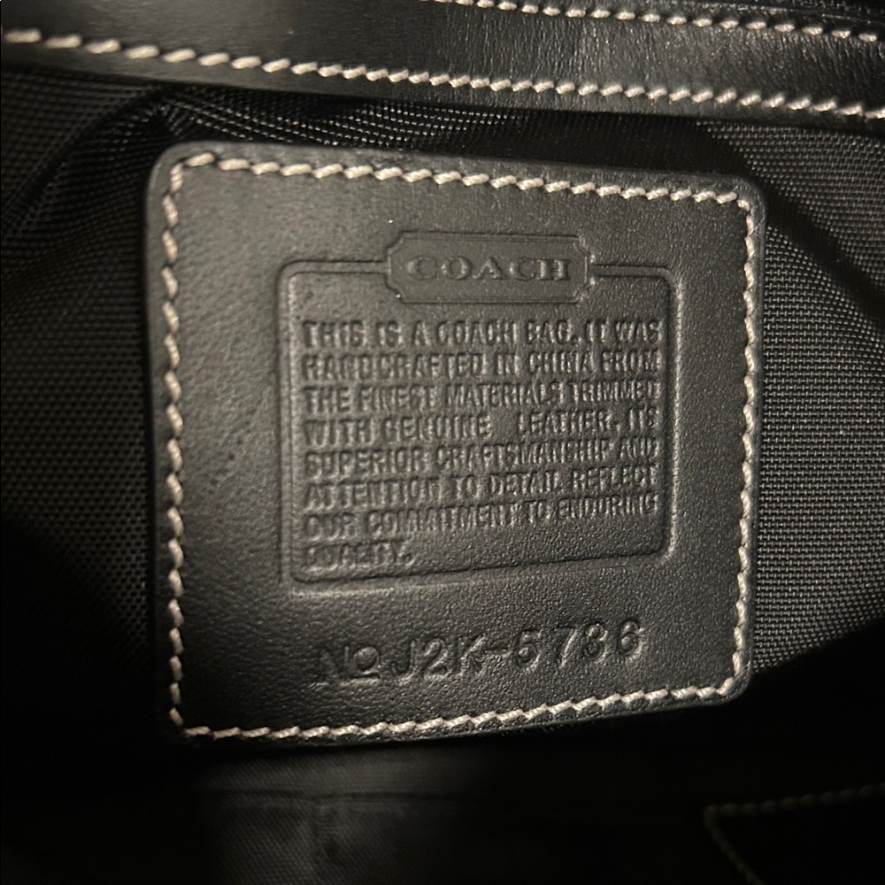Coach Black Signature Canvas Toiletry Wristlet NWOT - Picture 6 of 11